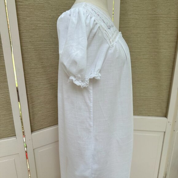Vintage 70s Deena Nightgown White Cotton Flower Embroidery Lace Cap Sleeves - Picture 6 of 10